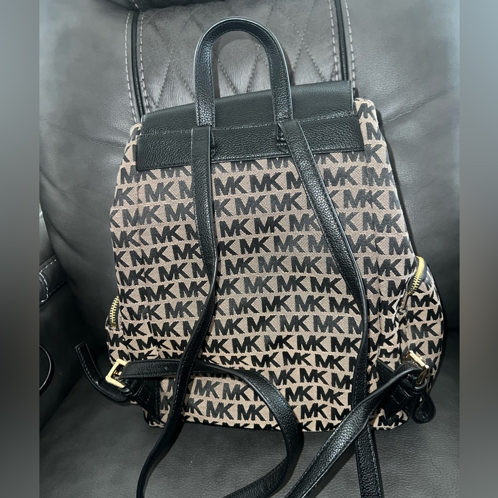 ๐ค MK backpack! - Picture 2 of 4